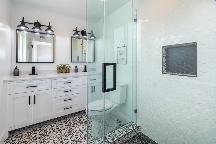 White themed stunning bathroom design